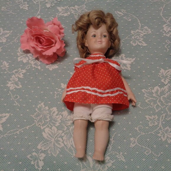 RETRO MODERN MADE SHIRLEY TEMPLE DOLL - Picture 1 of 9